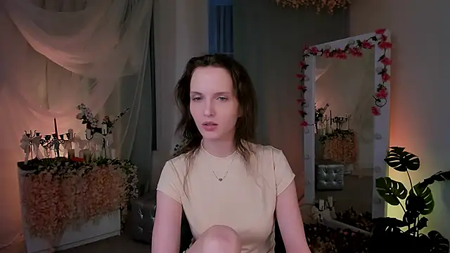 Snapshot of Ariadna_Shy chatting on 02-17-25, 05:58 Ariadna Shy online show from 02-17-25, 05:58