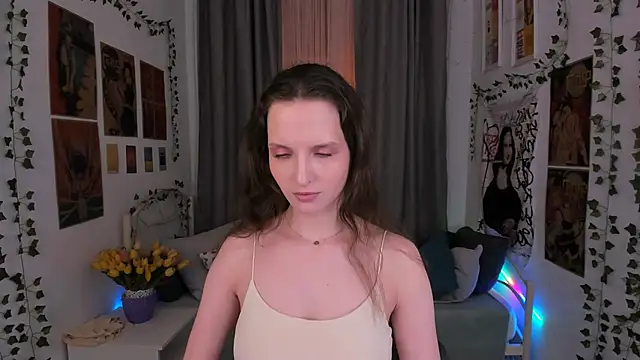 Snapshot of Ariadna_Shy chatting on 03-23-25, 06:26 Ariadna Shy online show from 03-23-25, 06:26