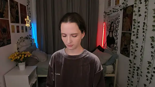 Snapshot of Ariadna_Shy chatting on 09-13-25, 10:20 Ariadna Shy online show from 09-13-25, 10:20