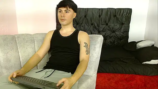 ITHAN DREAMBOY online show from 02-06-26, 04:50