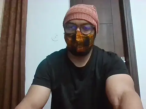 Snapshot of NunnuLelo chatting on 03-08-26, 08:56 NunnuLelo online show from 03-08-26, 08:56