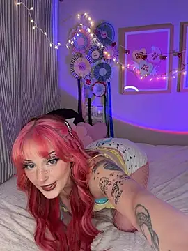 Snapshot of itscleomoon chatting on 03-08-26, 04:38 itscleomoon online show from 03-08-26, 04:38