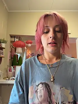 Snapshot of itscleomoon chatting on 03-17-26, 10:46 itscleomoon online show from 03-17-26, 10:46