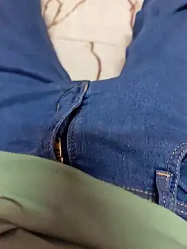 Snapshot of AqueousCrepe chatting on 02-14-26, 12:57 AqueousCrepe online show from 02-14-26, 12:57