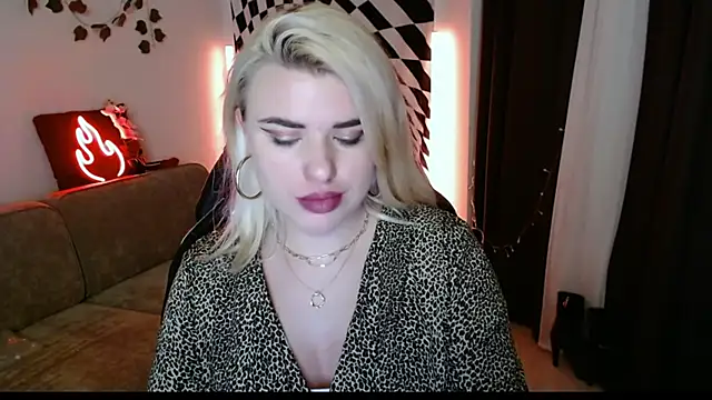 Ariana Saint online show from 03-29-26, 08:53