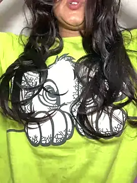 missmisha01 online show from 05-05-26, 01:02