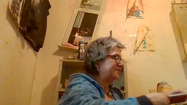 becky1111 online show from 04-23-26, 12:29