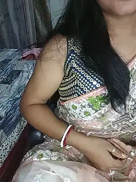 Snapshot of MAHI066 chatting on 05-20-26, 02:45 MAHI066 online show from 05-20-26, 02:45