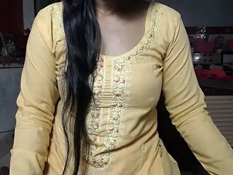 Snapshot of surbhi01 chatting on 05-19-26, 06:53 surbhi01 online show from 05-19-26, 06:53