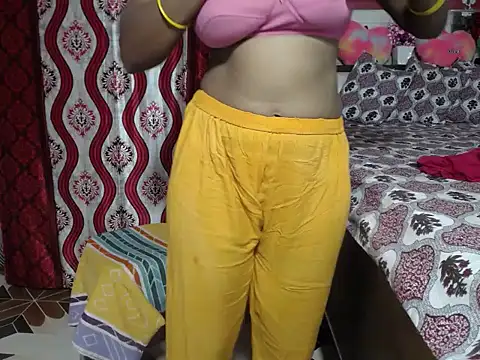 Snapshot of surbhi01 chatting on 06-26-26, 04:28 surbhi01 online show from 06-26-26, 04:28