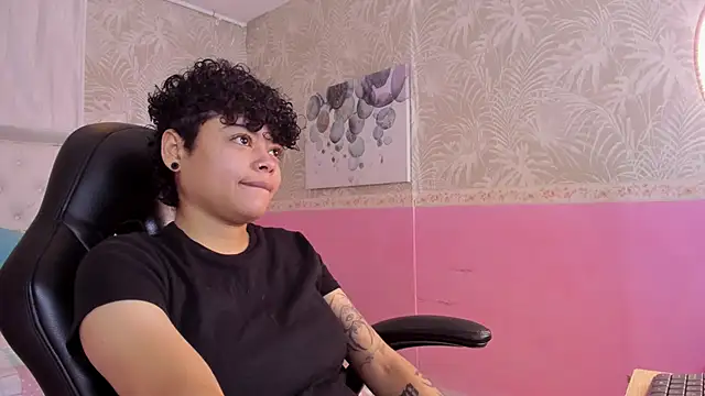 Sasha Venom online show from 12-19-25, 01:07