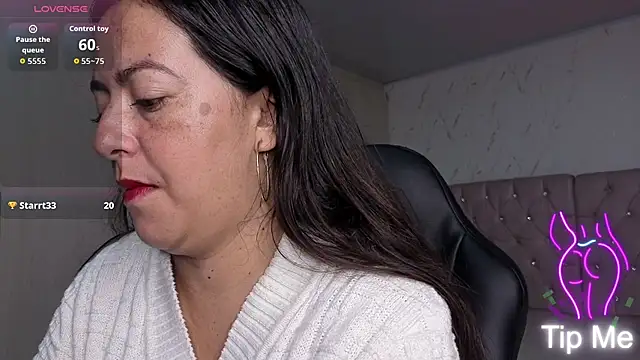 Snapshot of evelyn_harpeery chatting on 03-07-26, 11:18 evelyn harpeery online show from 03-07-26, 11:18