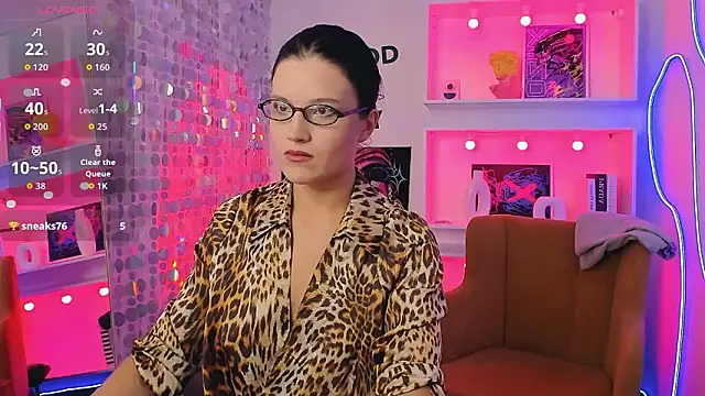 RowenMoon online show from 02-14-26, 10:06