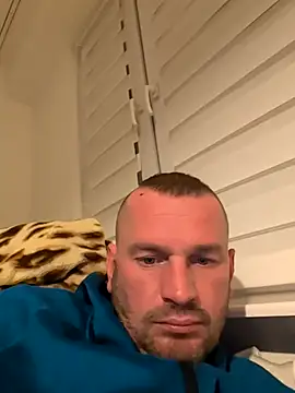 ostry198628 online show from 02-11-26, 07:30