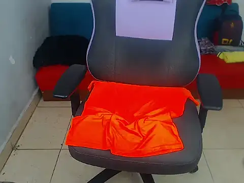 Boy tatto77 online show from 01-06-26, 05:27