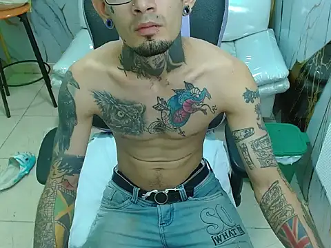 Boy tatto77 online show from 05-04-26, 12:01
