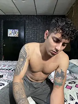 Snapshot of JustynAle2025 chatting on 03-22-26, 03:32 JustynAle2025 online show from 03-22-26, 03:32