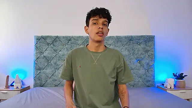 maxfrost 1 online show from 12-20-25, 07:10