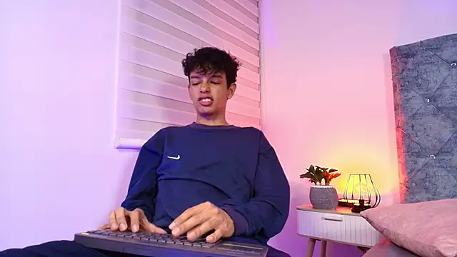 maxfrost 1 online show from 01-09-26, 07:26