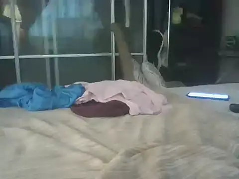 KL-HUNKY2025 online show from 02-08-26, 10:40