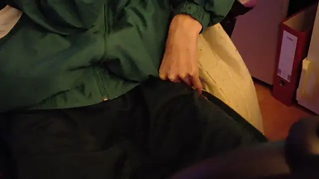 Gay-Versaut online show from 12-22-25, 08:06