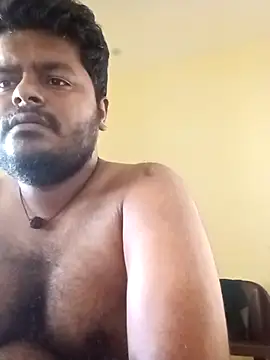 Snapshot of yourwellman chatting on 03-25-26, 01:44 yourwellman online show from 03-25-26, 01:44