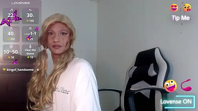 Sharlo  online show from 12-22-25, 07:22