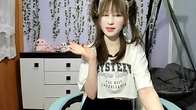 Snapshot of Yoonhee_ki chatting on 03-06-26, 09:44 Yoonhee ki online show from 03-06-26, 09:44