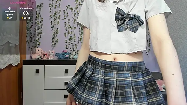 Snapshot of Yoonhee_ki chatting on 04-22-26, 01:56 Yoonhee ki online show from 04-22-26, 01:56