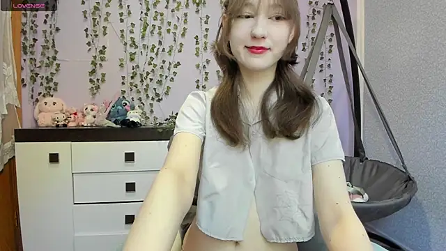 Snapshot of Yoonhee_ki chatting on 05-03-26, 03:07 Yoonhee ki online show from 05-03-26, 03:07