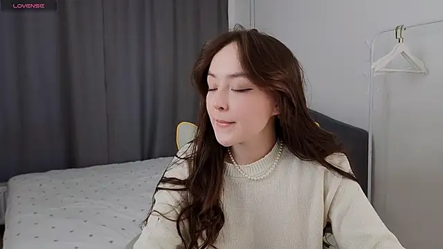 fallin lovee online show from 03-06-26, 01:29