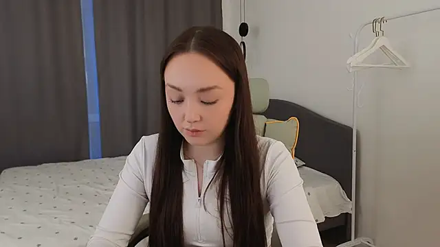 fallin lovee online show from 03-13-26, 01:51