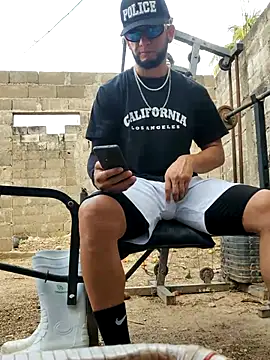 PIGHIGHDIRTY p0 online show from 05-08-26, 06:24