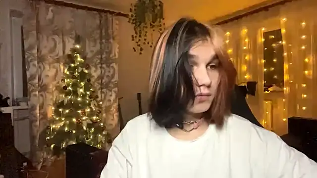 emo sweet online show from 12-18-25, 07:31