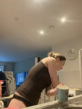 LilyLuck  online show from 02-05-26, 02:00