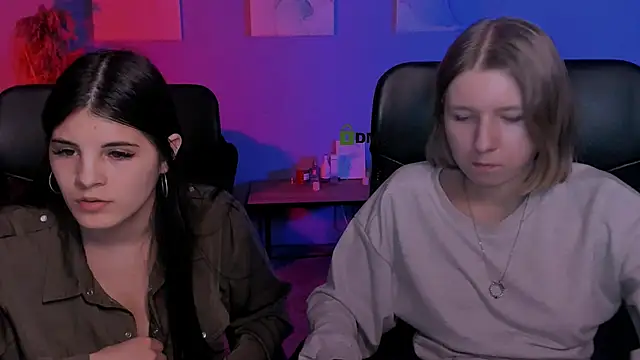 lizzie boom  online show from 03-20-26, 08:25