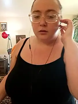 pinkcheetah12 online show from 05-12-26, 02:36