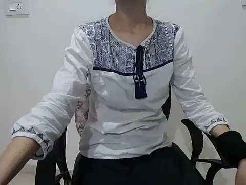 Snapshot of Farhana_beautyfull chatting on 03-27-26, 05:02 Farhana beautyfull online show from 03-27-26, 05:02
