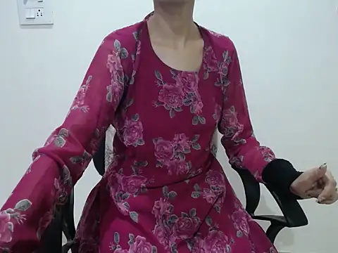 Snapshot of Farhana_beautyfull chatting on 04-07-26, 04:24 Farhana beautyfull online show from 04-07-26, 04:24