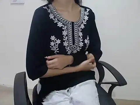 Snapshot of Farhana_beautyfull chatting on 04-08-26, 05:40 Farhana beautyfull online show from 04-08-26, 05:40