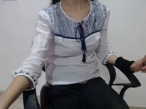 Snapshot of Farhana_beautyfull chatting on 04-09-26, 04:34 Farhana beautyfull online show from 04-09-26, 04:34