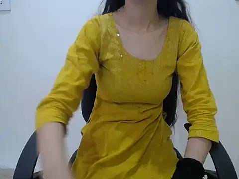 Snapshot of Farhana_beautyfull chatting on 04-14-26, 05:13 Farhana beautyfull online show from 04-14-26, 05:13