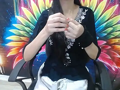 Snapshot of Farhana_beautyfull chatting on 05-01-26, 04:39 Farhana beautyfull online show from 05-01-26, 04:39