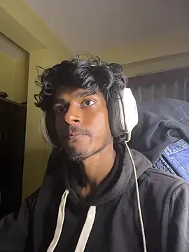 Snapshot of tooexpensive chatting on 02-10-26, 06:12 tooexpensive online show from 02-10-26, 06:12