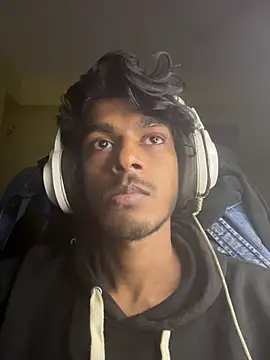 Snapshot of tooexpensive chatting on 02-11-26, 06:24 tooexpensive online show from 02-11-26, 06:24