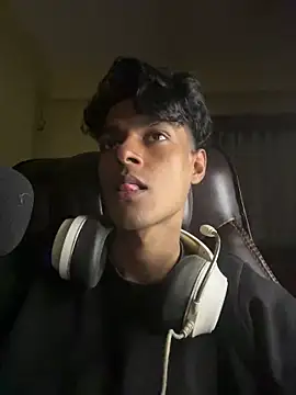 Snapshot of tooexpensive chatting on 02-13-26, 05:31 tooexpensive online show from 02-13-26, 05:31