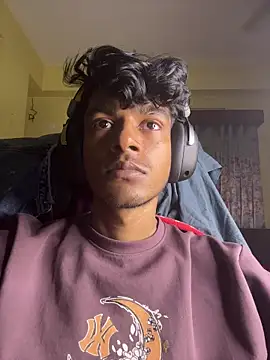 Snapshot of tooexpensive chatting on 02-27-26, 05:24 tooexpensive online show from 02-27-26, 05:24