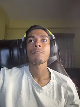 Snapshot of tooexpensive chatting on 03-04-26, 04:46 tooexpensive online show from 03-04-26, 04:46