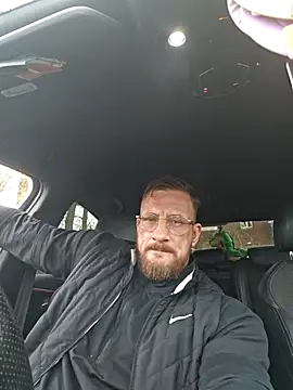 BigDhornyboi2026 online show from 12-22-25, 02:14