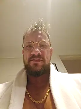 BigDhornyboi2026 online show from 12-23-25, 02:20